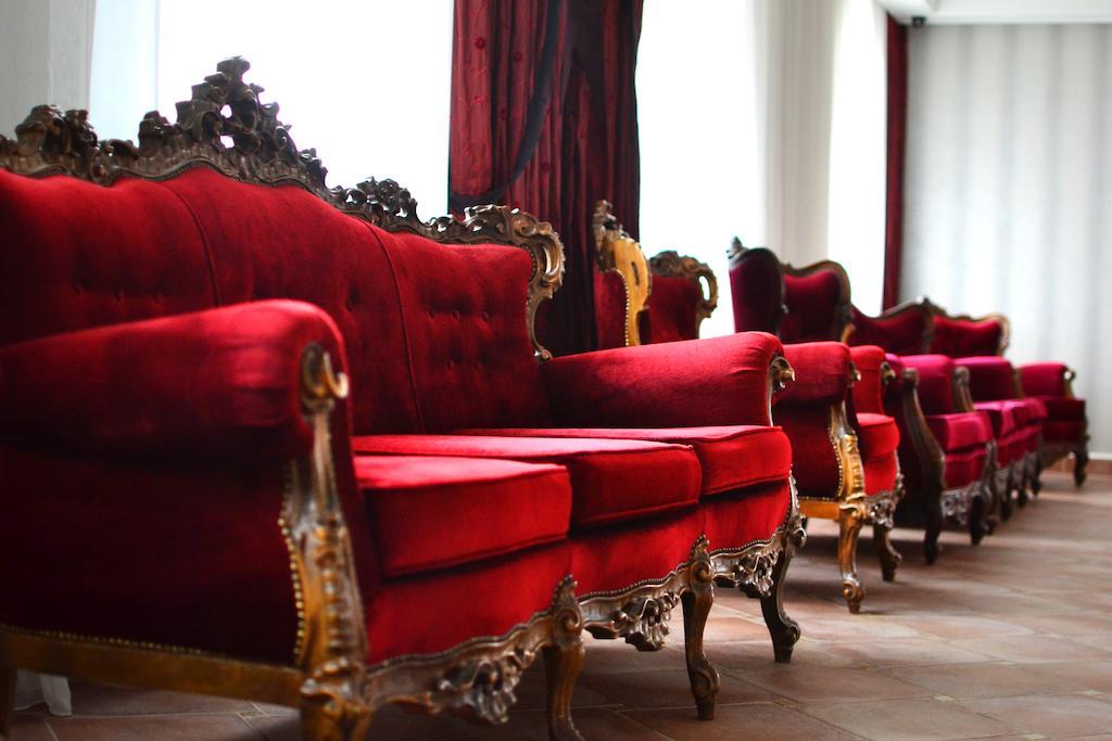 Kera Hotel Nesterenki Zewnętrze zdjęcie