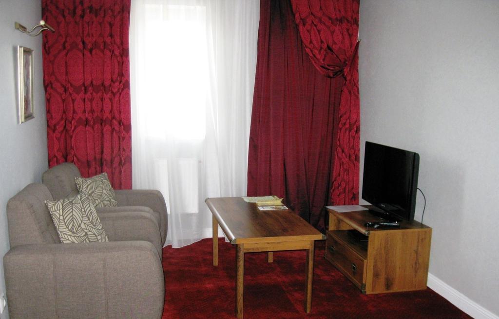 Kera Hotel Nesterenki Pokój zdjęcie