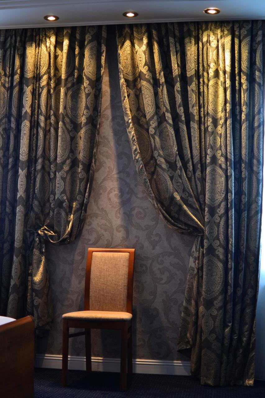 Kera Hotel Nesterenki Zewnętrze zdjęcie